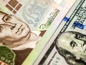 На валютном рынке обвал. Почему доллар упал почти до 37 и что будет дальше с курсом