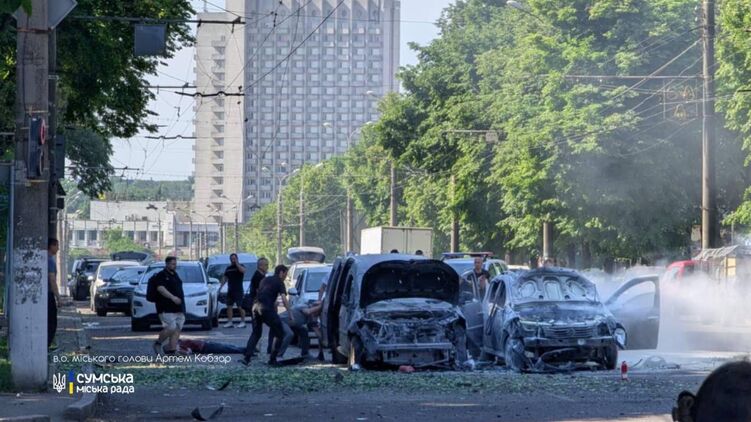 Центр Сум после удара РСЗО