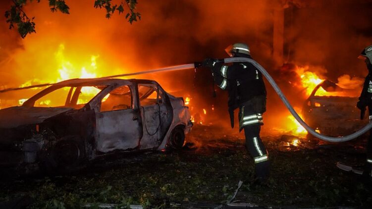 Наслідки атаки РФ на Одесу Фото: ДСНС