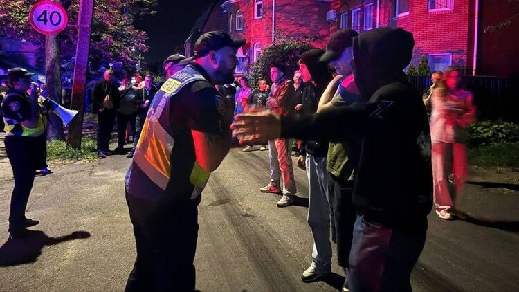 Протести у Вінниці проти ТЦК викликали значний резонанс в Україні. Фото: Суспільне Вінниця