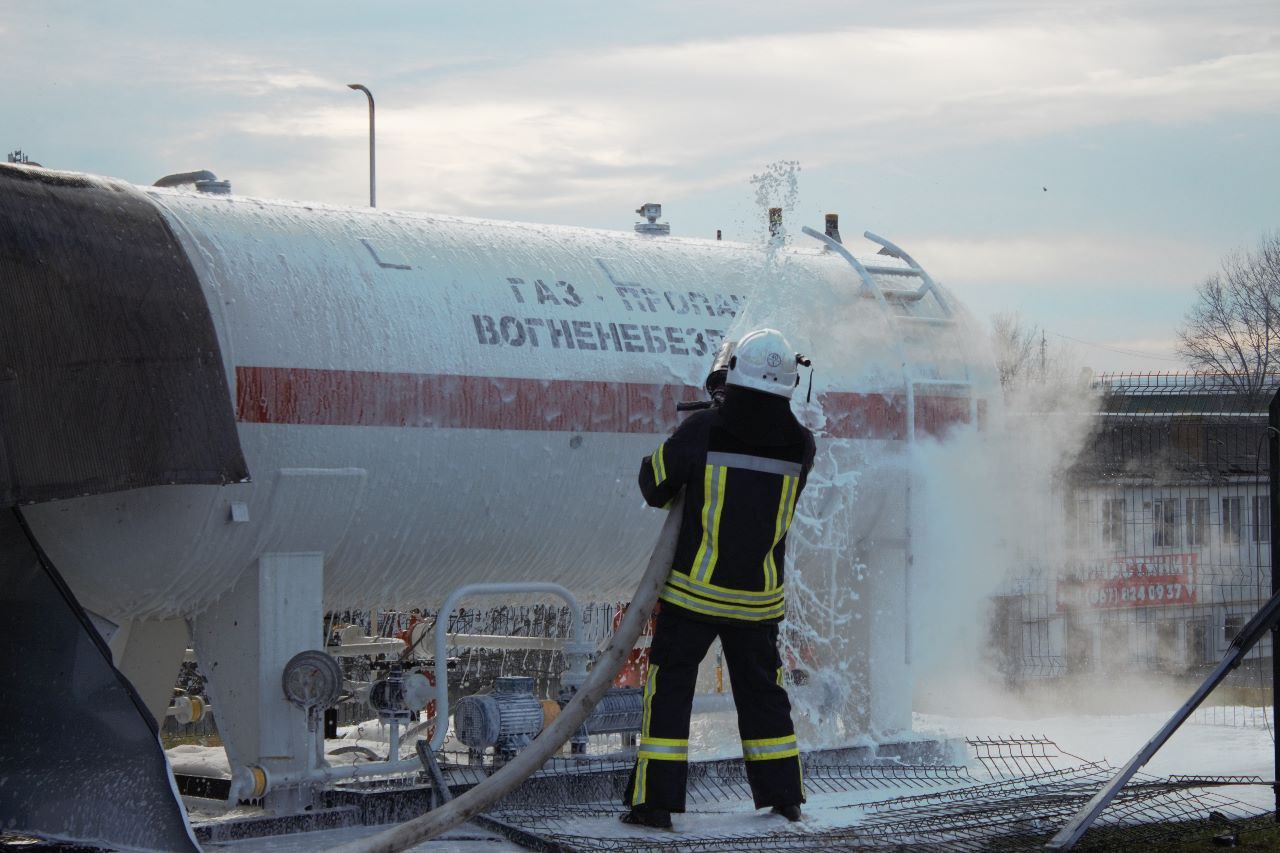Гамалий поблагодарил спасателей их Хмельницкого 