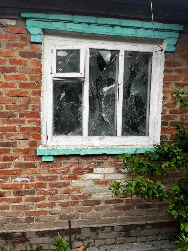 Как зовут мальчика с мемов с Анжелиной Джоли