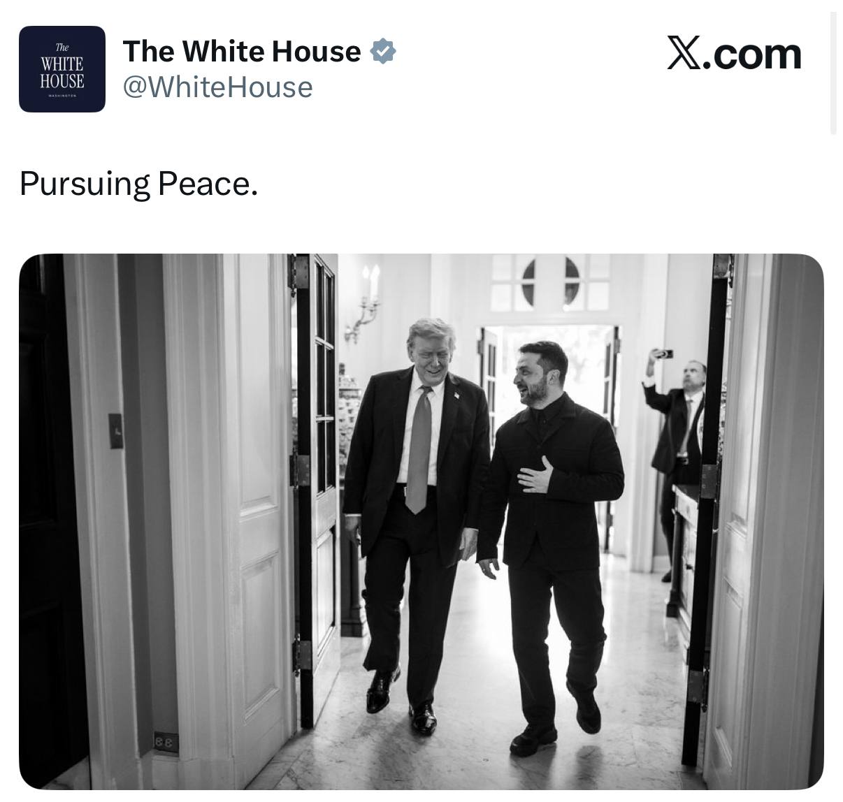 Білий дім опублікував фотографію Трампа із Зеленським