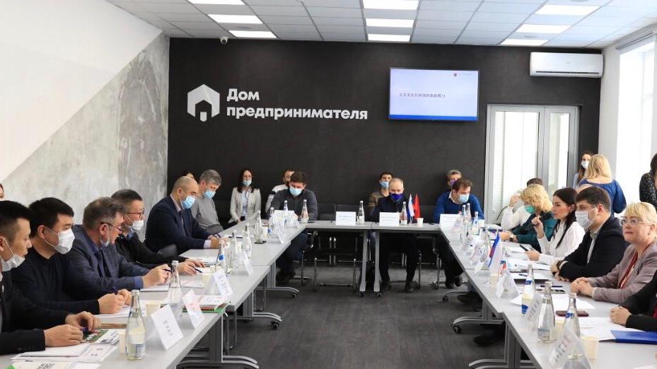 делегация из Китая в Крыму