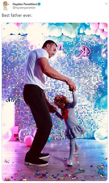 Скриншот: Хейден Панеттьери в Твиттер