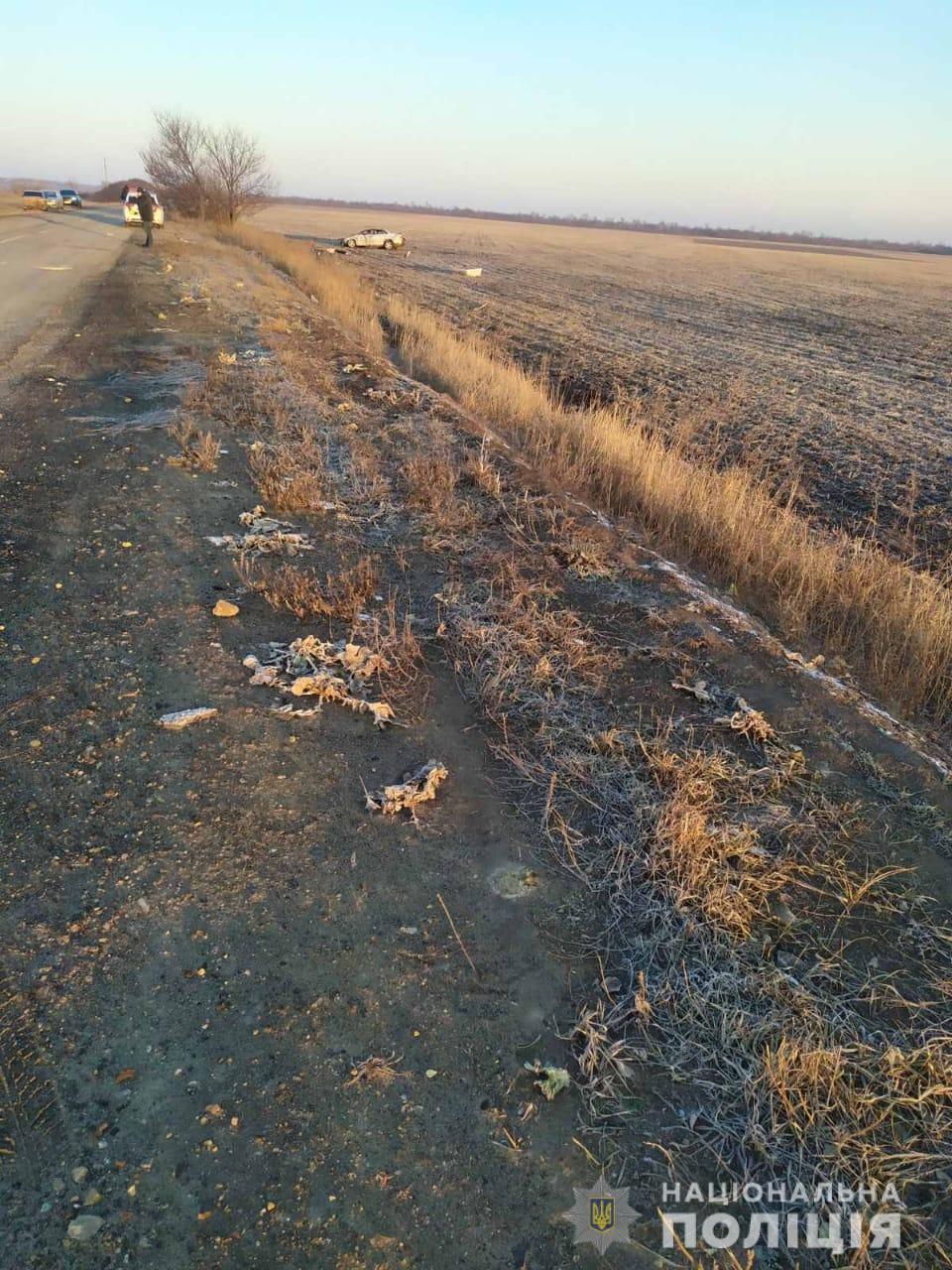 Фото: На месте происшествия погибли водитель авто и пассажирка